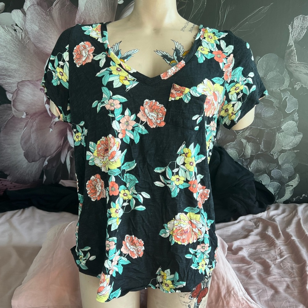 Torrid tee size 00